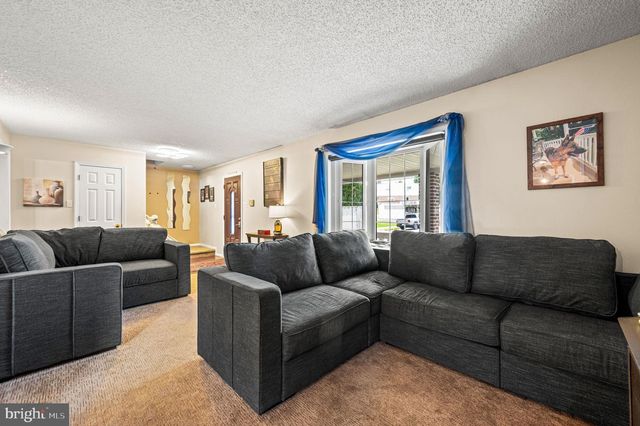 15 SCOTT LN, Brookhaven, PA 19015