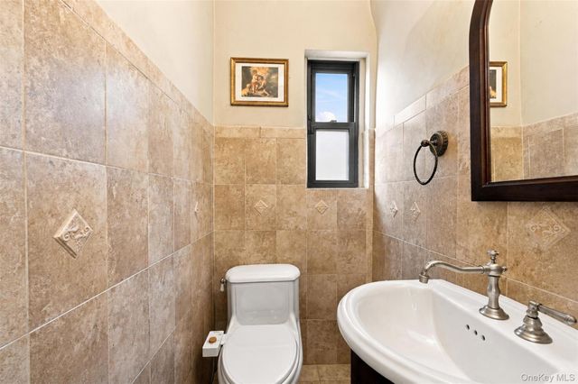 1176 Lydig Avenue, Bronx, NY 10461