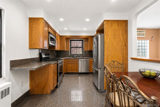 1176 Lydig Avenue, Bronx, NY 10461