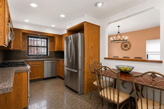 1176 Lydig Avenue, Bronx, NY 10461