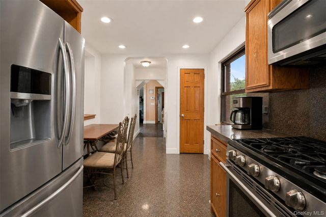 1176 Lydig Avenue, Bronx, NY 10461