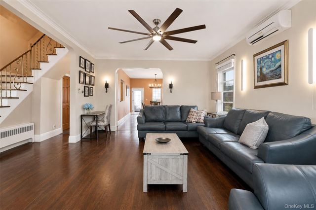 1176 Lydig Avenue, Bronx, NY 10461