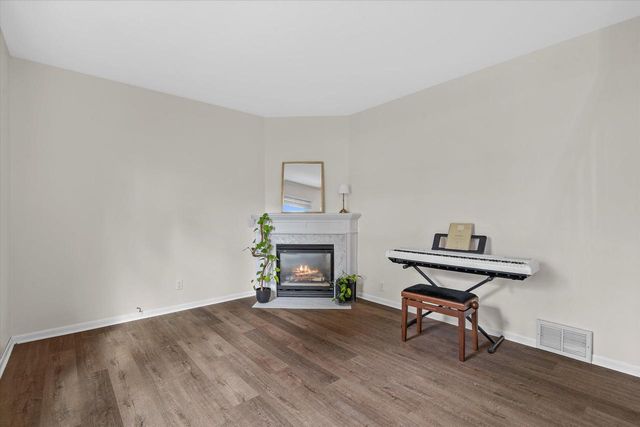 10606 Robinwood COURT, Cedarburg, WI 53012