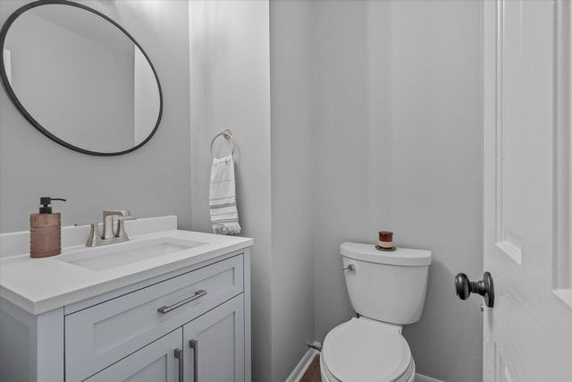 10606 Robinwood COURT, Cedarburg, WI 53012