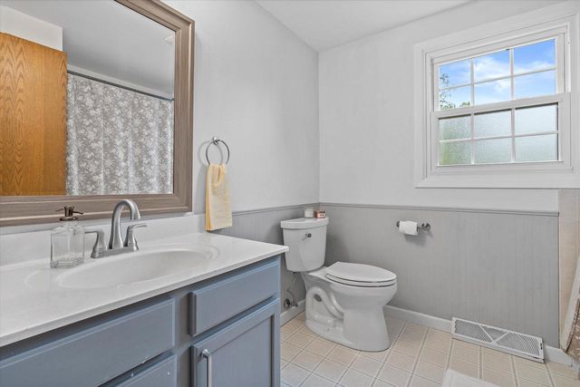 10606 Robinwood COURT, Cedarburg, WI 53012