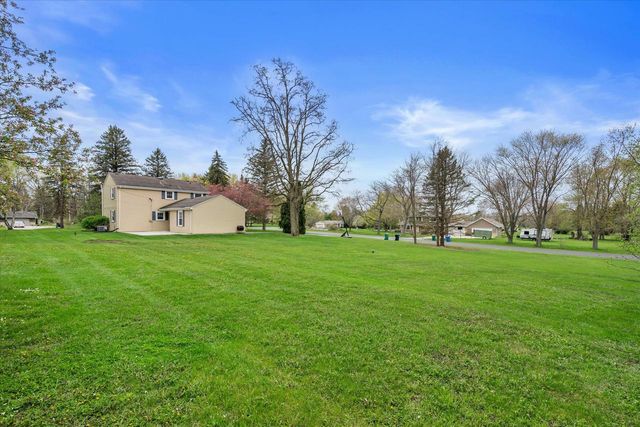 10606 Robinwood COURT, Cedarburg, WI 53012
