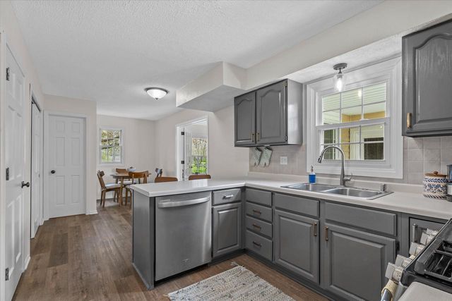10606 Robinwood COURT, Cedarburg, WI 53012