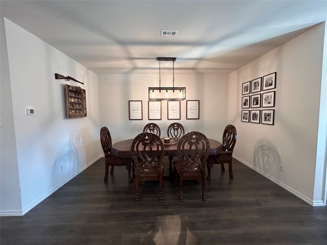 1304 Briar Hill Drive, Denton, TX 76207