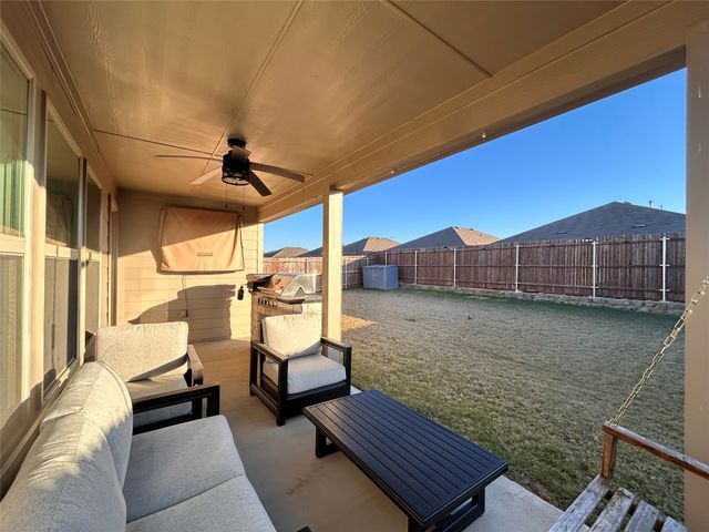 1304 Briar Hill Drive, Denton, TX 76207