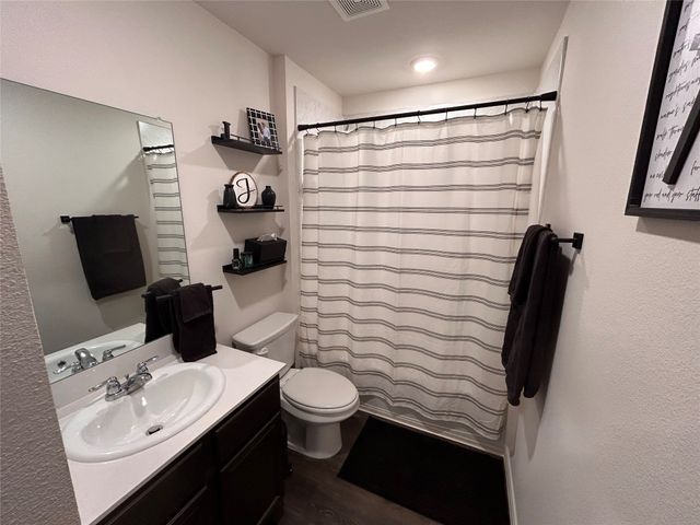 1304 Briar Hill Drive, Denton, TX 76207