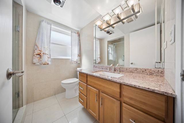 8157 N ROOT Court, Niles, IL 60714
