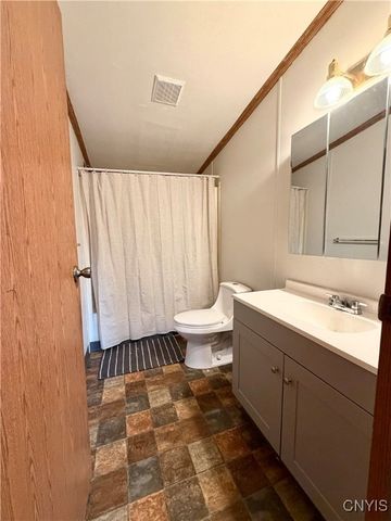 1572 County Route 6, Volney, NY 13069