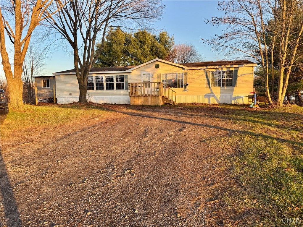 1572 County Route 6, Volney, NY 13069