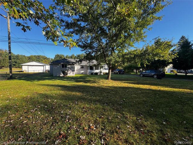 904 Rowland Road, Leonard Village, MI 48367
