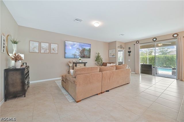 3273 Apple Blossom DR, Alva, FL 33920