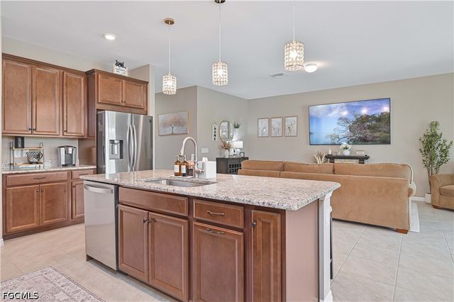 3273 Apple Blossom DR, Alva, FL 33920