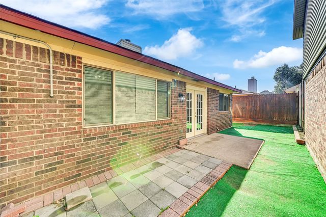 2608 Leo Drive, Garland, TX 75044