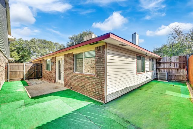 2608 Leo Drive, Garland, TX 75044