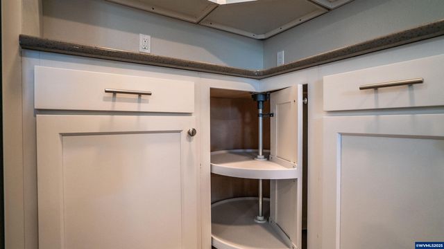 16 & 18 Sand Ridge Ct, Lebanon, OR 97355