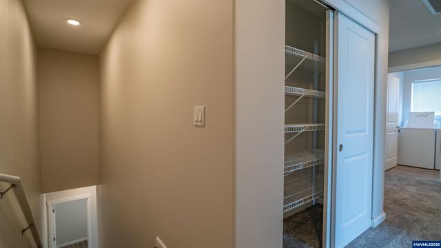 16 & 18 Sand Ridge Ct, Lebanon, OR 97355