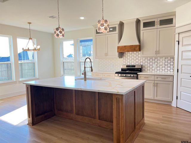 242 Sides, Bullard, TX 75757