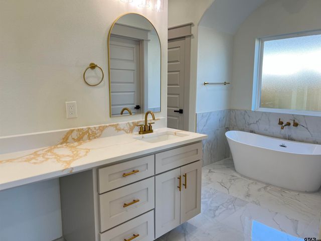 242 Sides, Bullard, TX 75757