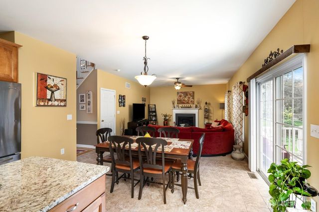 17 Dogwood Lane, Hamilton, NJ 08690