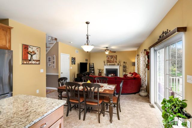 17 Dogwood Lane, Hamilton, NJ 08690