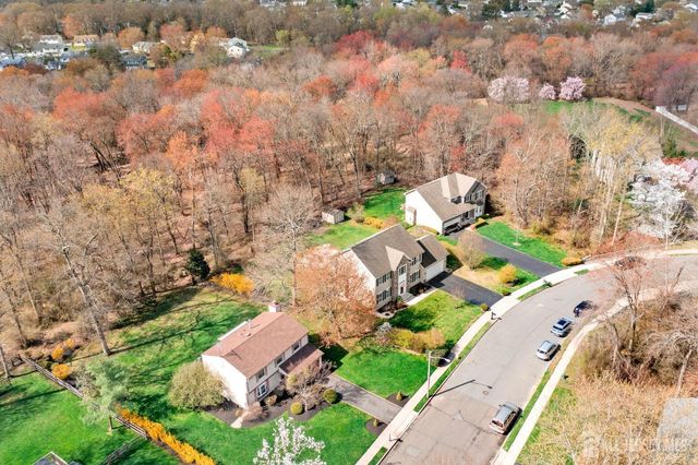 17 Dogwood Lane, Hamilton, NJ 08690