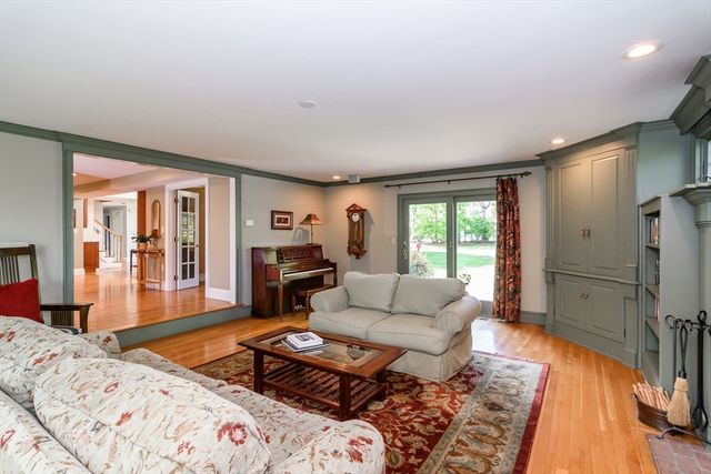 17 Lancaster Drive, Westwood, MA 02090