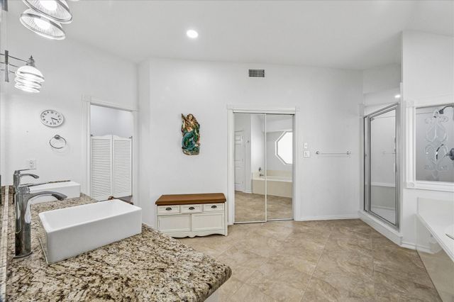 209 Bora Bora Drive, Tiki Island, TX 77554