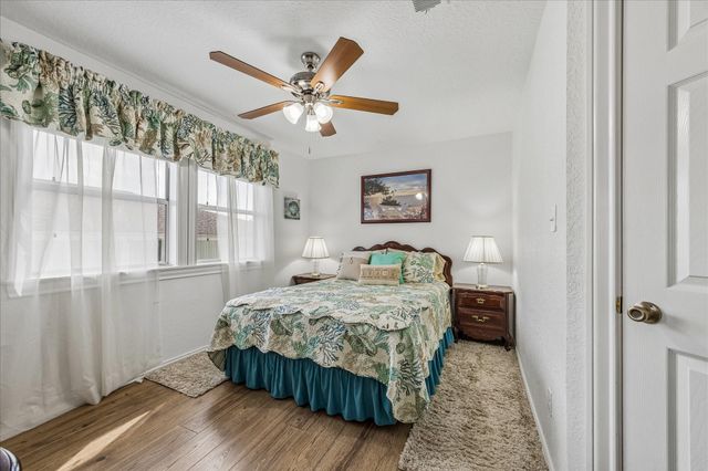 209 Bora Bora Drive, Tiki Island, TX 77554