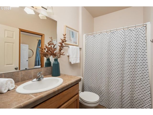 17802 Se 16TH St, Vancouver, WA 98683