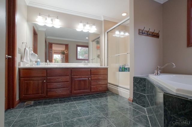 1 Pendle Point, Miamisburg, OH 45342