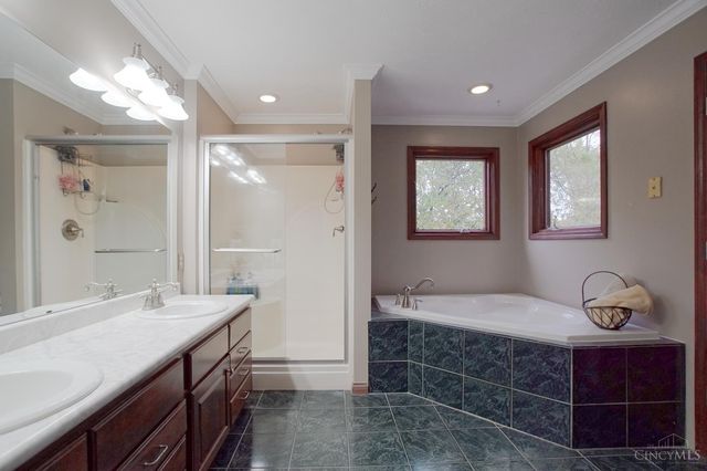 1 Pendle Point, Miamisburg, OH 45342