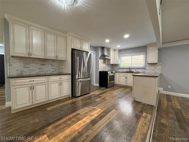 3740 Merrimac Drive, Sterling Heights, MI 48310