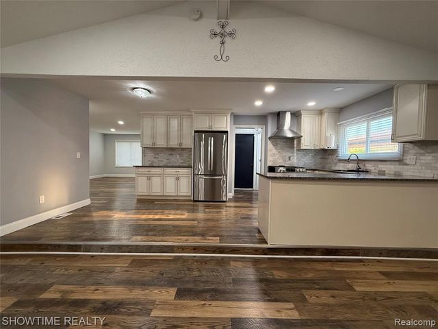 3740 Merrimac Drive, Sterling Heights, MI 48310