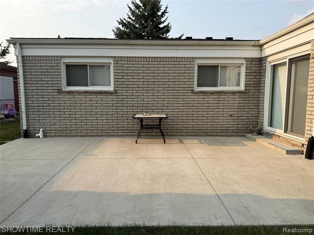 3740 Merrimac Drive, Sterling Heights, MI 48310