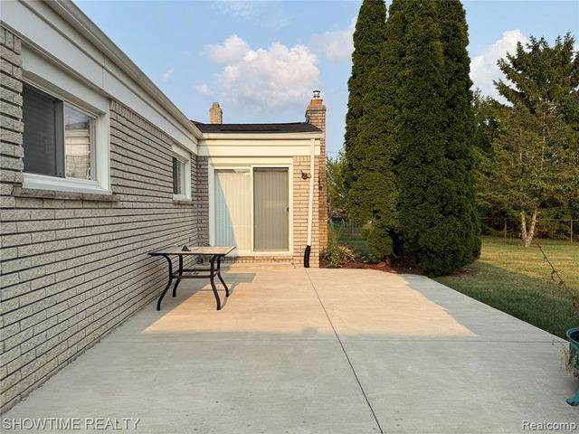 3740 Merrimac Drive, Sterling Heights, MI 48310