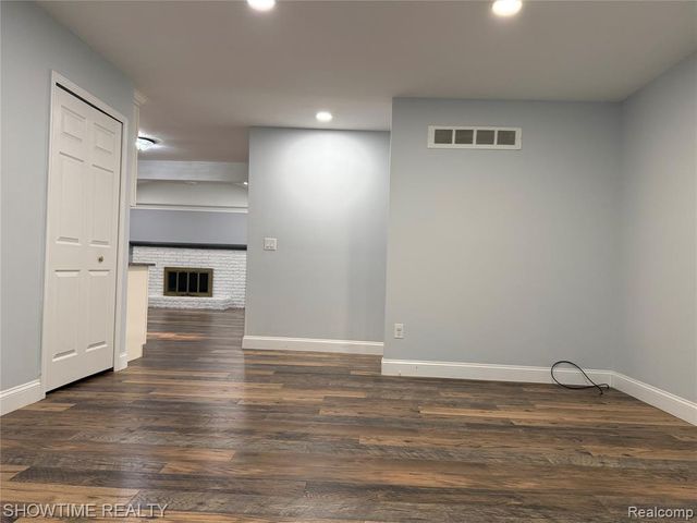 3740 Merrimac Drive, Sterling Heights, MI 48310
