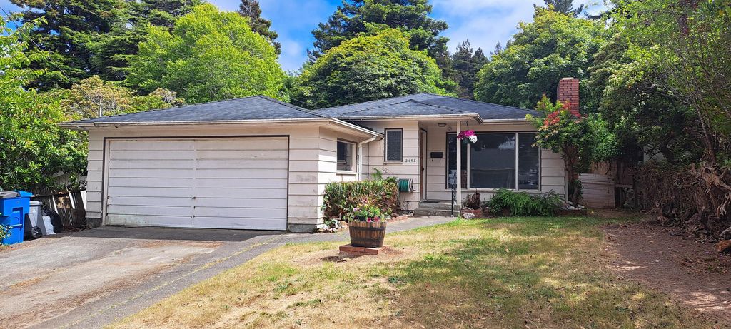 2458 Wood Street, Eureka, CA 95501