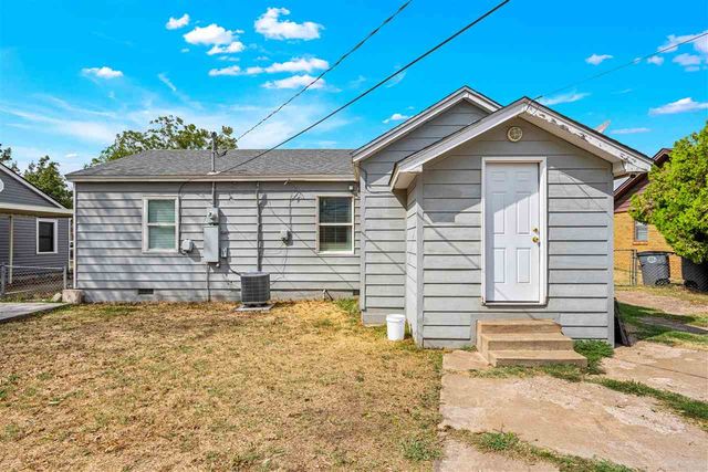 27 NW 28th St, Lawton, OK 73505