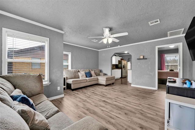 27 NW 28th St, Lawton, OK 73505