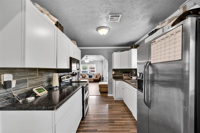 27 NW 28th St, Lawton, OK 73505