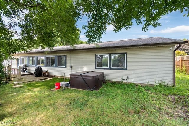 1924 Caroline Avenue, Norton, OH 44203