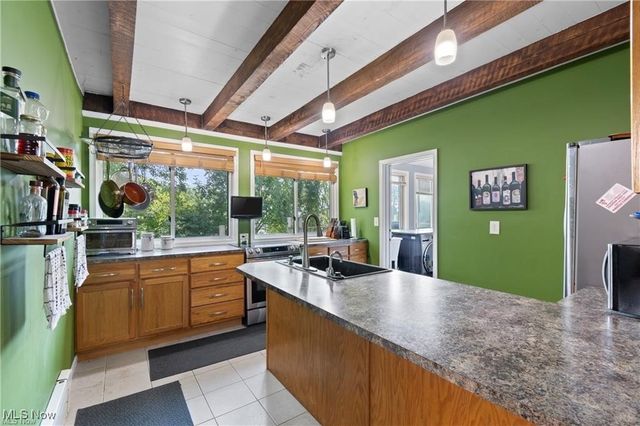 1924 Caroline Avenue, Norton, OH 44203