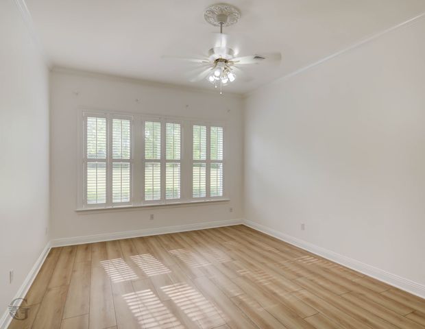 316 Autumn Ridge Drive, Bossier City, LA 71111