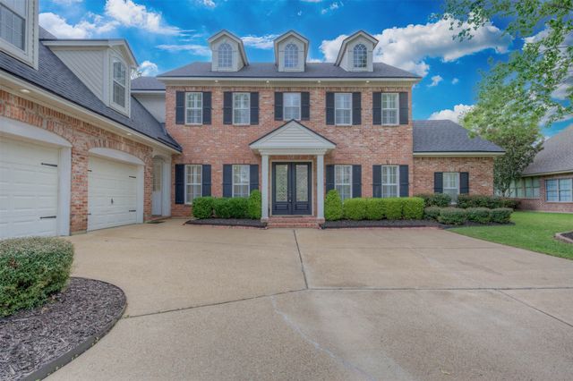 316 Autumn Ridge Drive, Bossier City, LA 71111