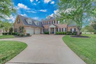 316 Autumn Ridge Drive, Bossier City, LA 71111