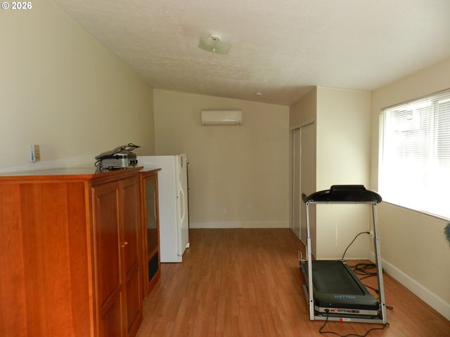 2375 Se WASHINGTON Ct, Hillsboro, OR 97123